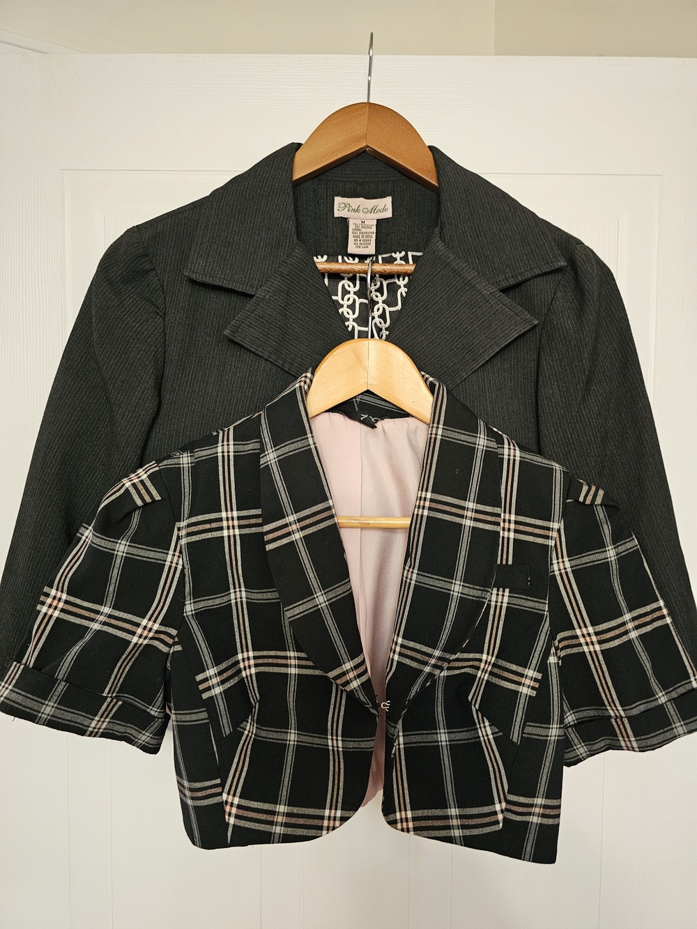 2/25$ LOT Pink & Black Plaid Cropped Blazer & Grey Cropped Jacket Size M